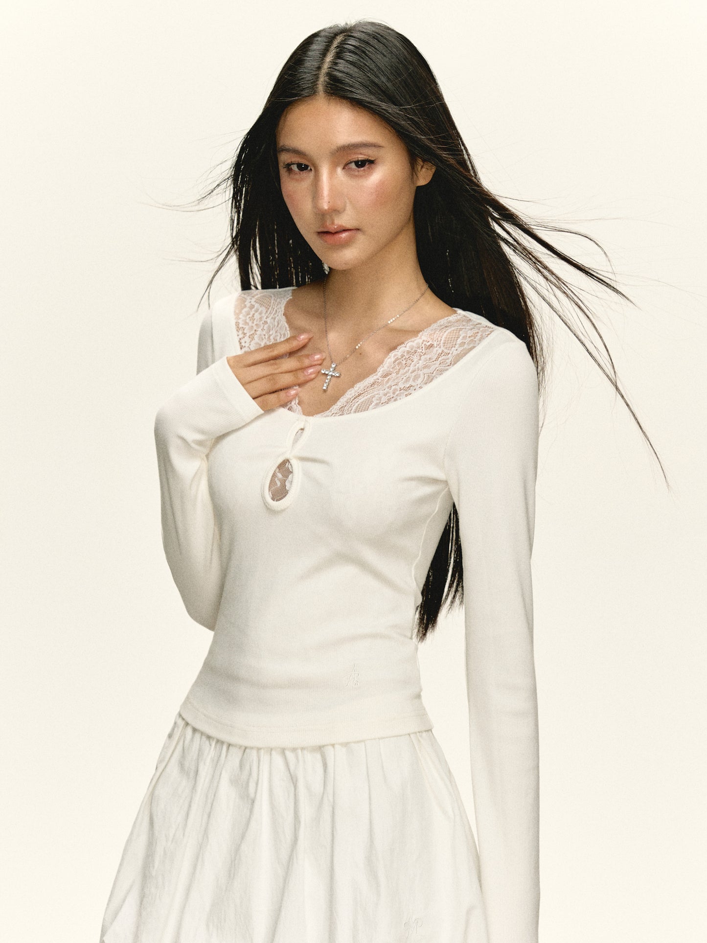 Elodie Long sleeves
