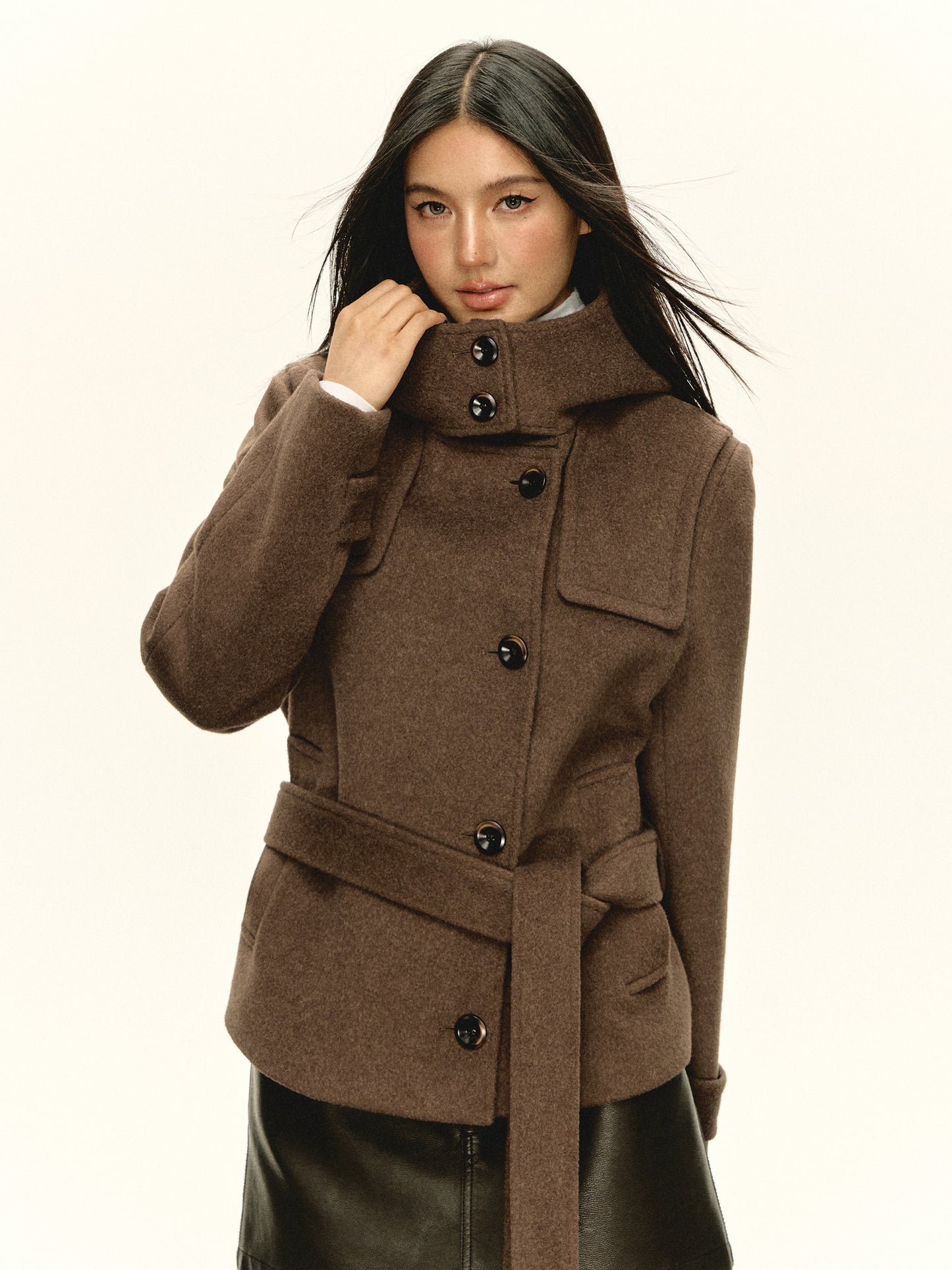 Kara windbreaker