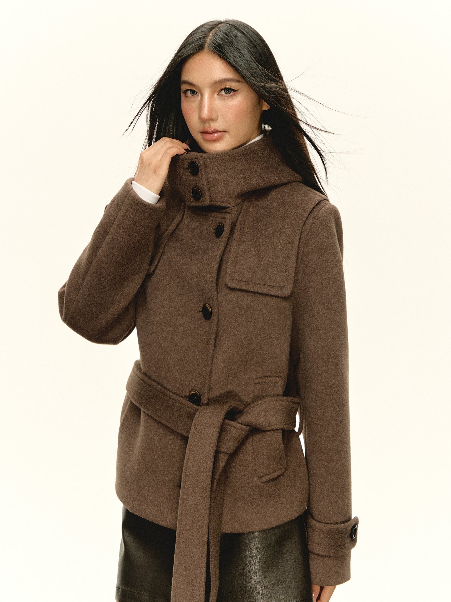 Kara windbreaker