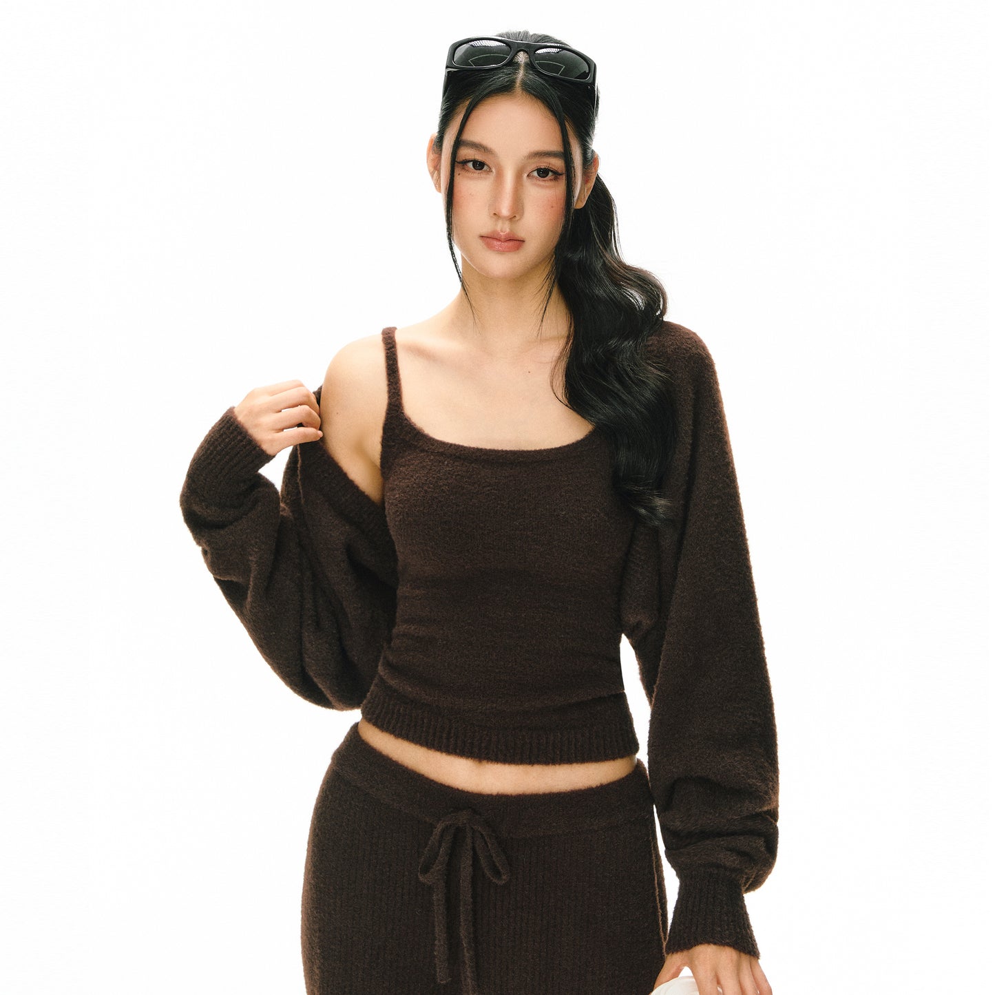 Ellis Ivy Shrug
