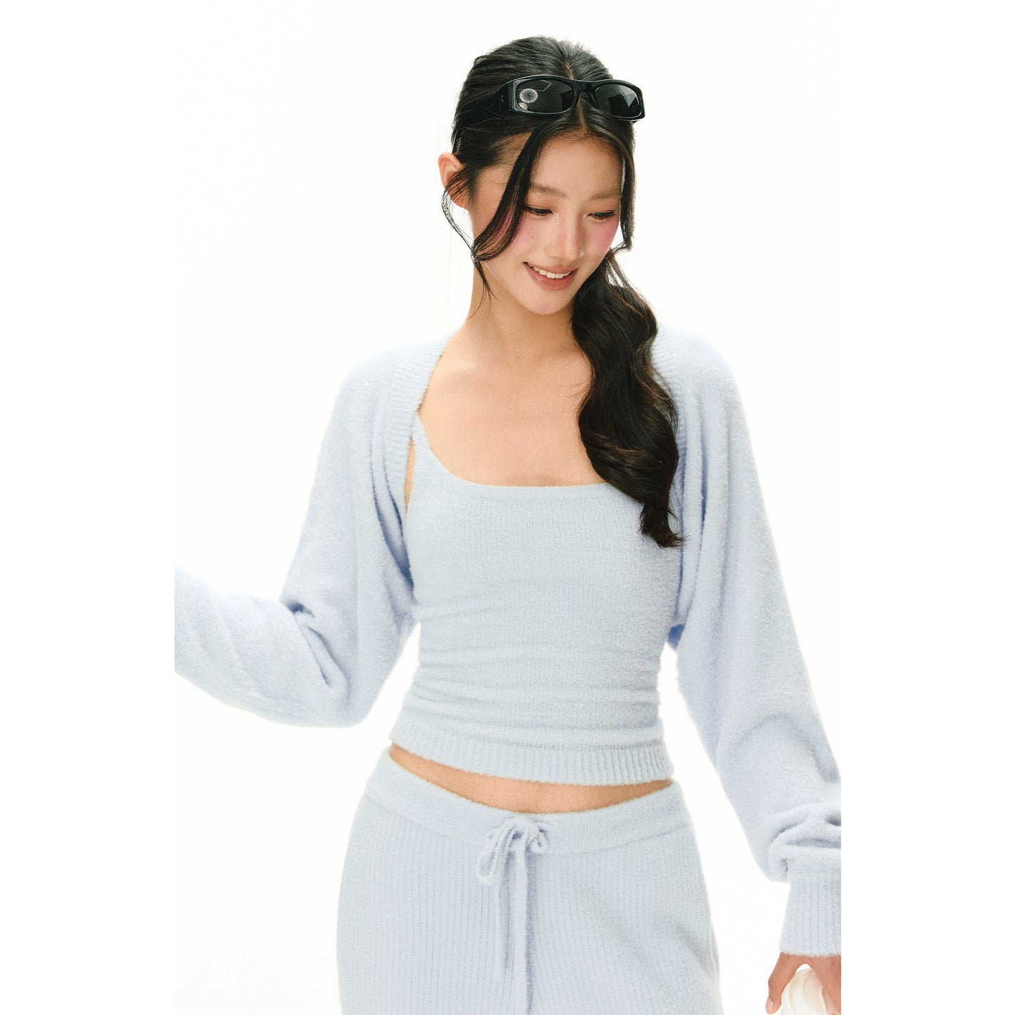 Ellis Ivy Shrug
