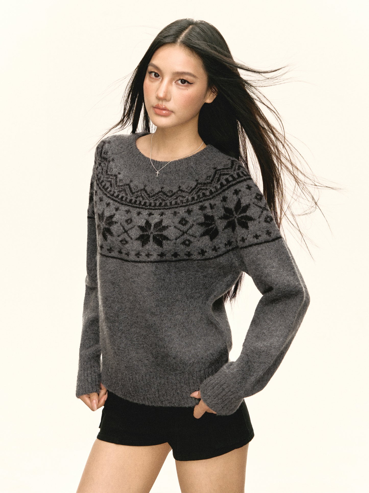 Amira sweater